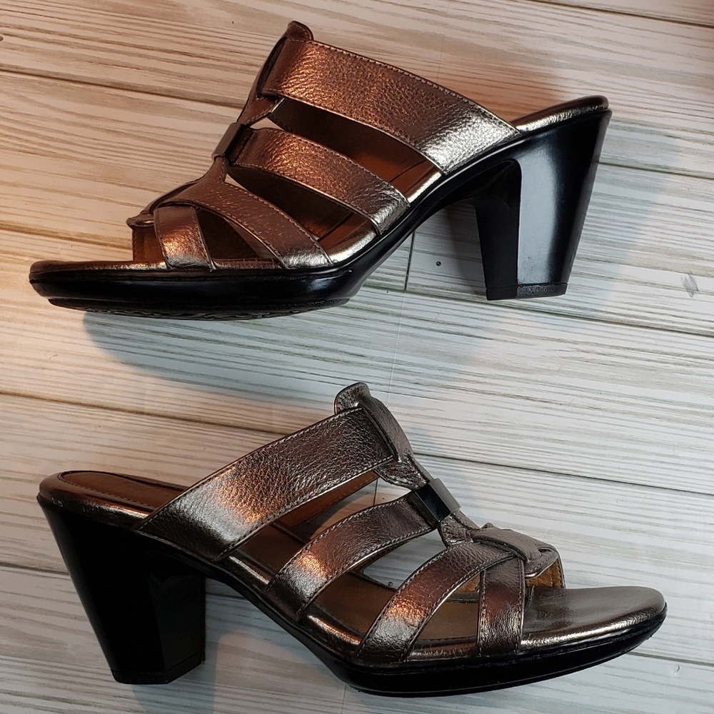 Eürosoft heeled women's leather slides size 7.5.